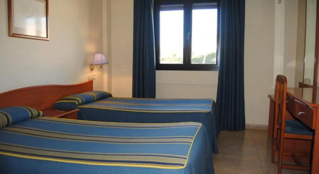 Hostal El Mirador, Забронировать Отель Ла-Ластрилья Сеговия, рядом с Монастырь Санта-Крус-ла-Реал