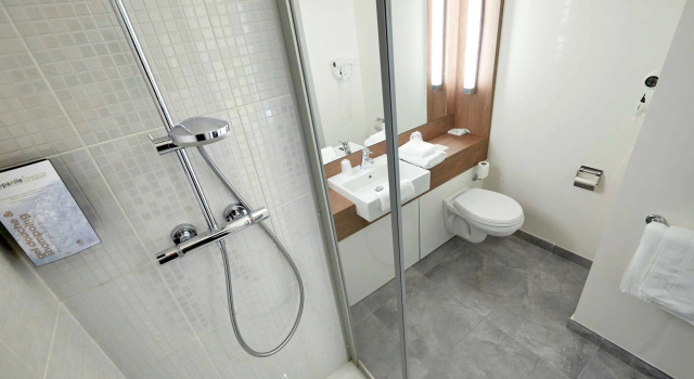 Четырёхместный номер Standard Campanile Paris Ouest - Chaville