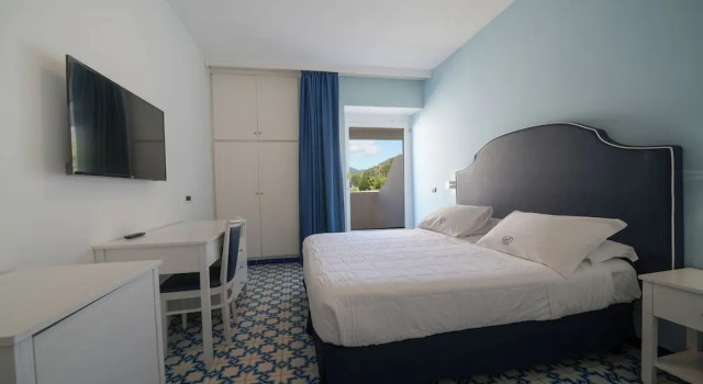 Двухместный номер Standard с балконом Hotel Saline