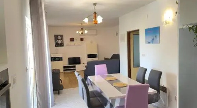 Apartments Lores, Varaa Huoneisto Hotellit Kvarner Islands uima-altaalla, Uima-allas