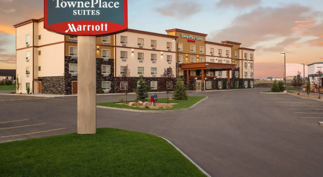 Towneplace Suites by Marriott Red Deer, Book Hotel Red Deer Central Alberta
