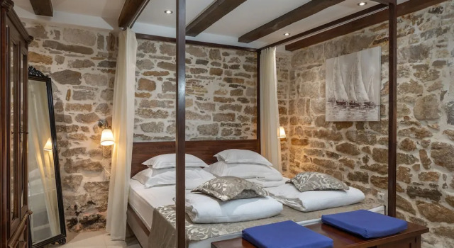 Luxury Spacious Studio in the Heart of Split, Prenota Appartamento Splitska 