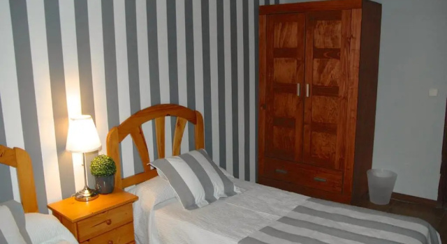 Трёхместный номер Hostal Cervantes