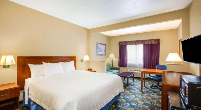 Двухместный номер Standard Days Inn & Suites by Wyndham Corpus Christi Central