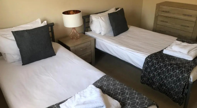 Апартаменты с 2 комнатами Blue Sky Apartments @Wallis Square, Farnborough