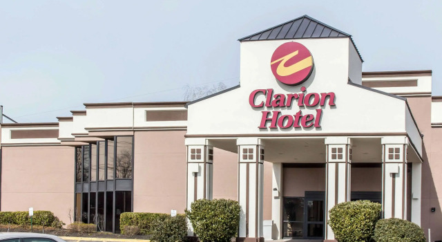 Clarion Hotel & Conference Center Ronkonkoma MacArthur Airport