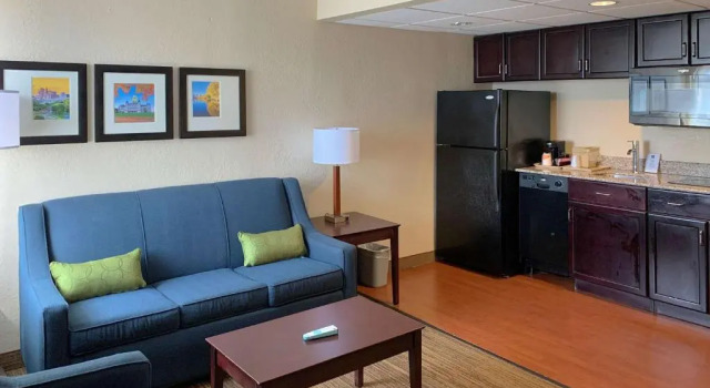 Люкс Comfort Inn & Suites East Hartford - Hartford