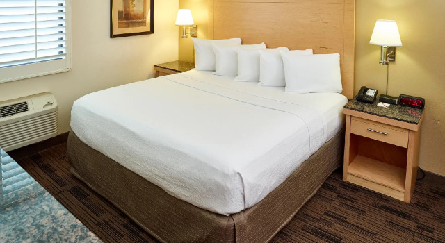 Двухместный номер Economy LivINN Hotel St. Paul – I-94 – East 3M Area