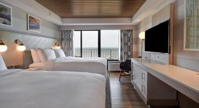 Четырёхместный номер Standard DoubleTree by Hilton Virginia Beach
