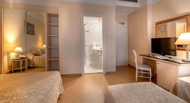 Четырёхместный номер Executive Hotel President