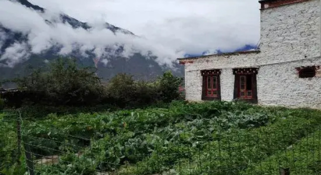 Danba County Mangui Mountain Residence Homestay, Prenota Hotel Hotel economici a Danba