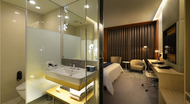 Двухместный номер Deluxe Golden Tulip Glory Fine Hotel