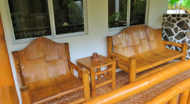 Бунгало Kavs Beach Resort