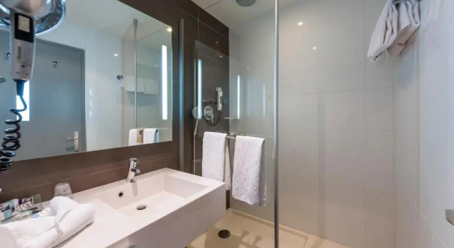 Двухместный номер Superior Mercure Grenoble Centre Porte des Alpes