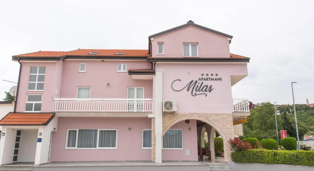 Pretty Apartment in Imotski near River, Забронировать Апартаменты/квартира Имотски Dalmatian Zagora, рядом с Blue Lake