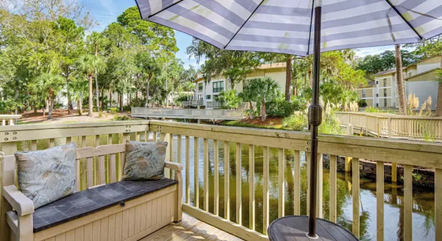 Walk to Beach: Peaceful Hilton Head Island Condo, Забронировать Апартаменты/квартира Апартаменты Южной Каролины, Апартаменты/квартира