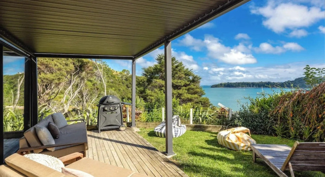 Вилла Deluxe с видом на море Wharetana Bay Villa with private walkway to beach