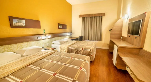 Четырёхместный номер Standard Hotel 10 Joinville