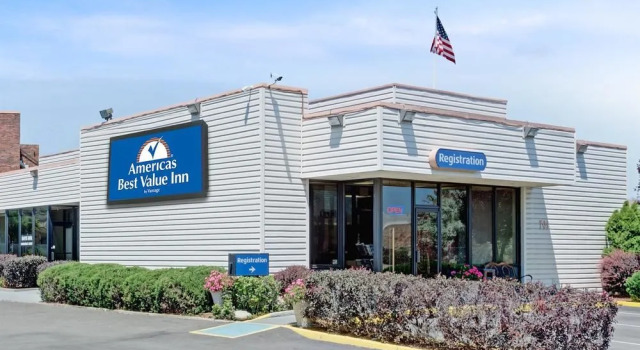 Americas Best Value Inn, Забронировать Отель Рино США, рядом с Стадион Маккея