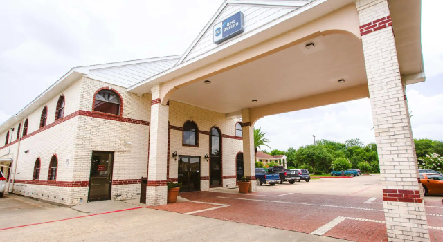 Кровать в общем номере Best Western Pearland Inn
