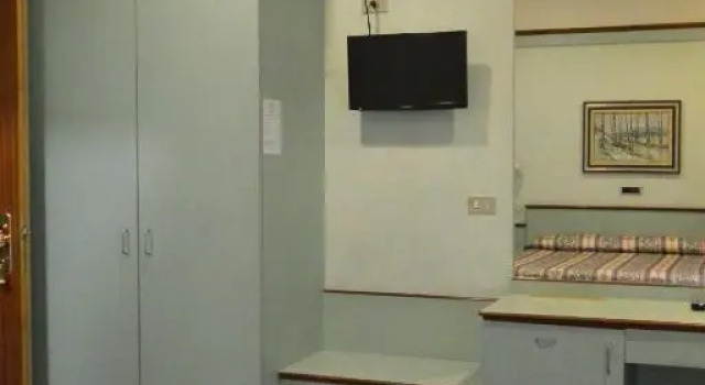 Трёхместный номер Standard Le Petit Hotel