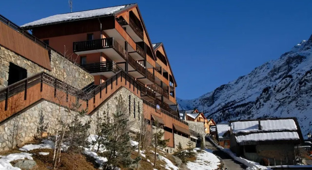 Vacancéole - Residence le Dôme des Rousses, Prenota Hotel Hotel a Alvernia con parcheggio, Parcheggio