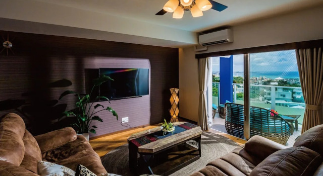 Люкс Premier с балконом Zoe Resort The Sunset Village Okinawa Chatan