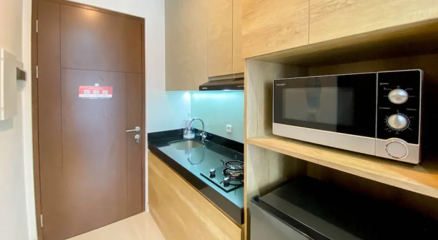Студия Comfort And Modern Look Studio Room Ciputra World 2 Apartment