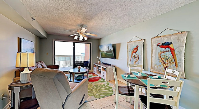 New Listing! Beachside Beauty W/ Pools & Hot Tub 2 Bedroom Condo, Varaa Lomakoti Huvilat kohteessa Alabama, Villa