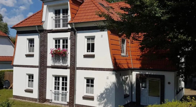 Ferienwohnung Bernsteinsucher städtische Bestlage, Забронировать Отель Рибниц-Дамгартен Saaler Bodden, рядом с Darsser
