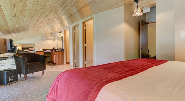Номер Standard с балконом Inn at Otter Crest