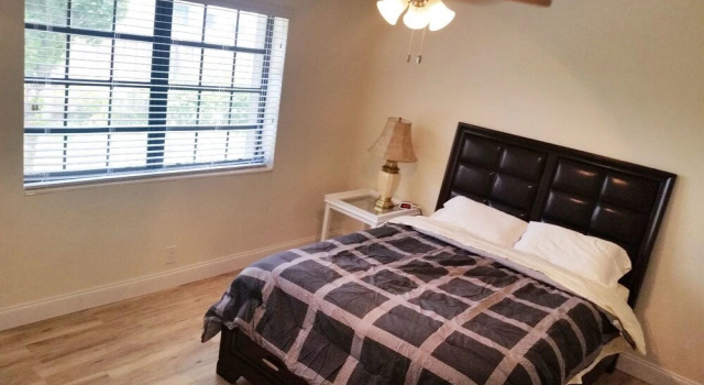 Private Beach and Pool house, Rezerwuj Hotel Hotele w Broward County z parkingiem, Parking