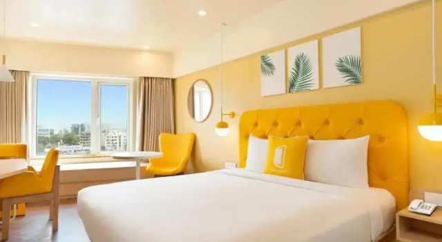 Люкс Standard Bloom Hub WEH Andheri