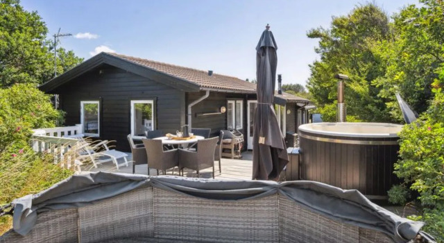 "Asmine" - 30m from the sea in Funen, Book Hotel Hotels in Funen with a Pool, Swimming Pool