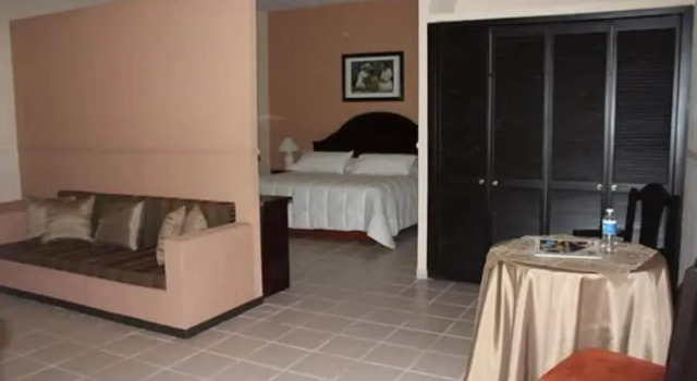 Suite De lujo Capital OC hotel Marney