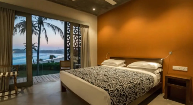 Modern Beach Villa With Roof Garden, Foglalás Villa Villák Talalla, Villa