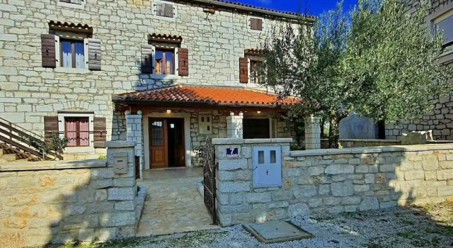 Apartments Silvano Radosi, Prenota Appartamento Kadumi Istria