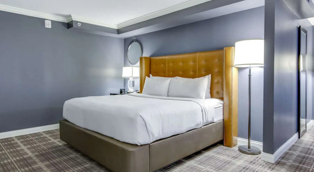Двухместный люкс The Campbell House Lexington, Curio Collection by Hilton