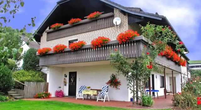 Wohnung in Deifeld mit Garten