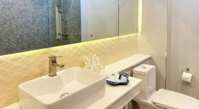 Двухместный номер Deluxe с балконом и с видом на бассейн Seava Beach