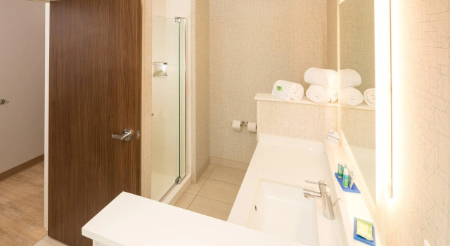 Двухместный номер Standard Holiday Inn Express & Suites La Porte by IHG