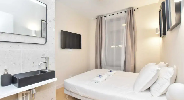 Peaceful Apartment - 2br/6p - Chaillot, Забронировать Апартаменты/квартира Отели Парижа с парковкой, рядом с Maison de Balzac, Парковка