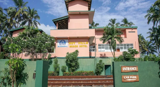 OYO 246 Roy Villa Beach Hotel