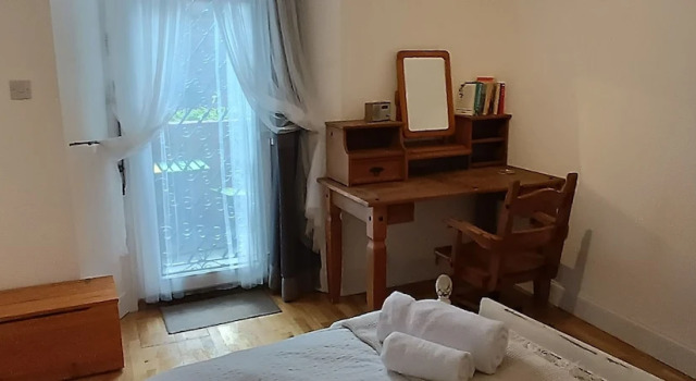 Central 1 - Bed Apartment in Edinburgh Sleeps 3, Забронировать Апартаменты/квартира Апартаменты Эдинбурга, рядом с St George's West Church, Апартаменты/квартира