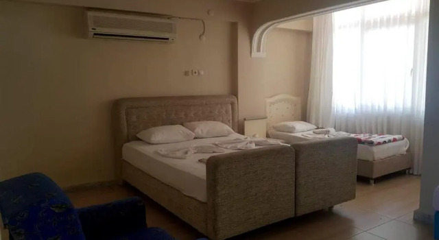 Трёхместный номер Standard с видом на сад Selina Hotel