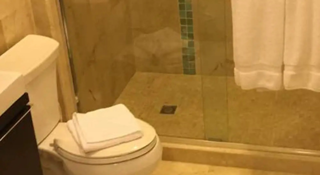 Номер Luxury Gold Coast Luxurious and Stylish Condo