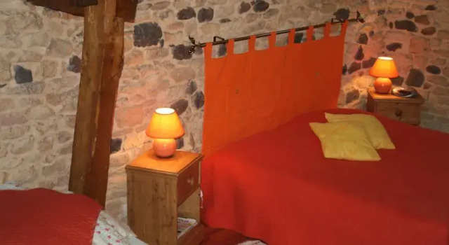 La P'tite Auberge du Fournier, Rezerwuj Hostel Hostele w Alles-sur-Dordogne, Hostel