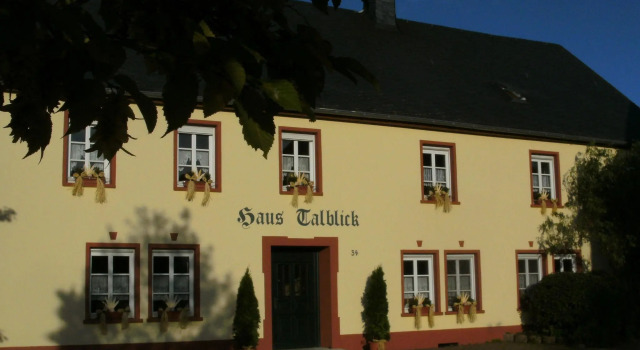 Morbach Hillside Mansion, Book Hotel Morbach Hunsrück