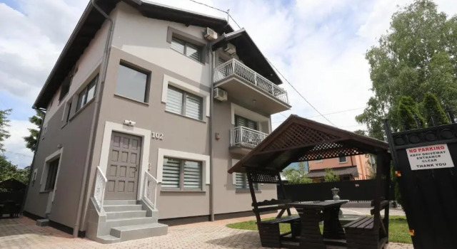 Apartmani Pejton Ilidza, Забронировать Отель Илиджа Сараевский кантон