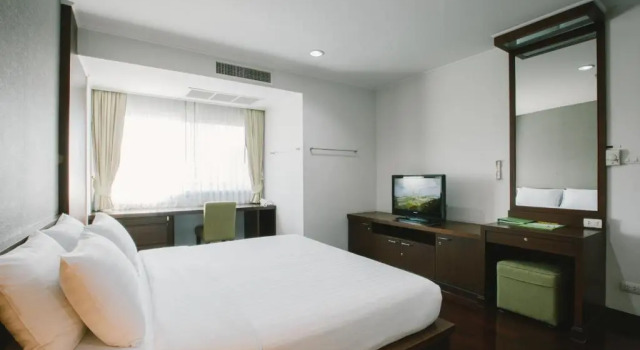 Полулюкс Jasmine Resort Sriracha